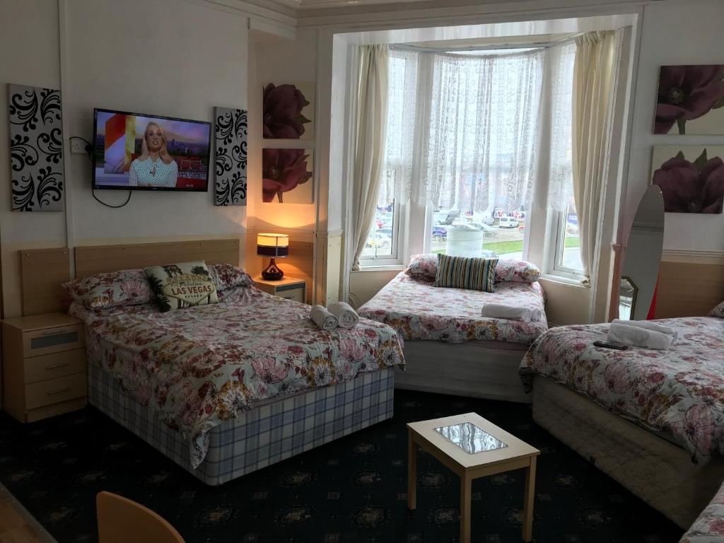Mount Mellory room 1