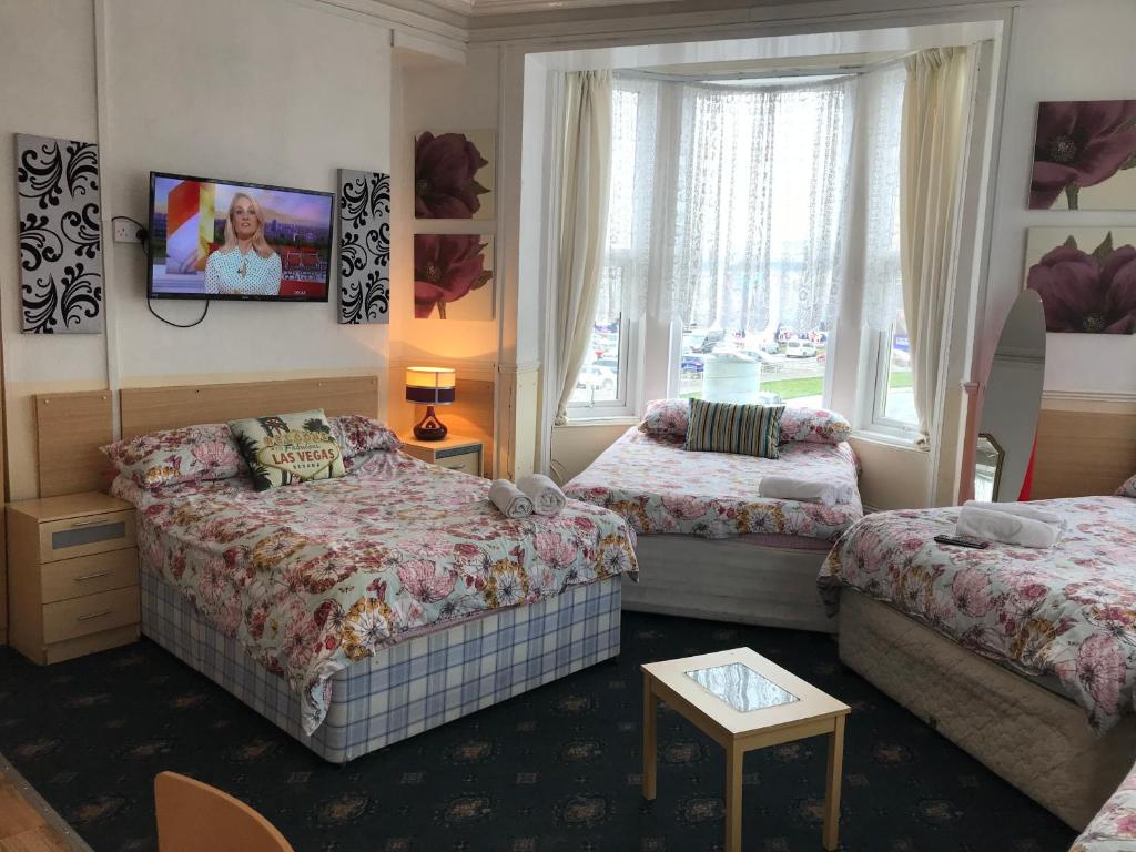 Mount Mellory room 2